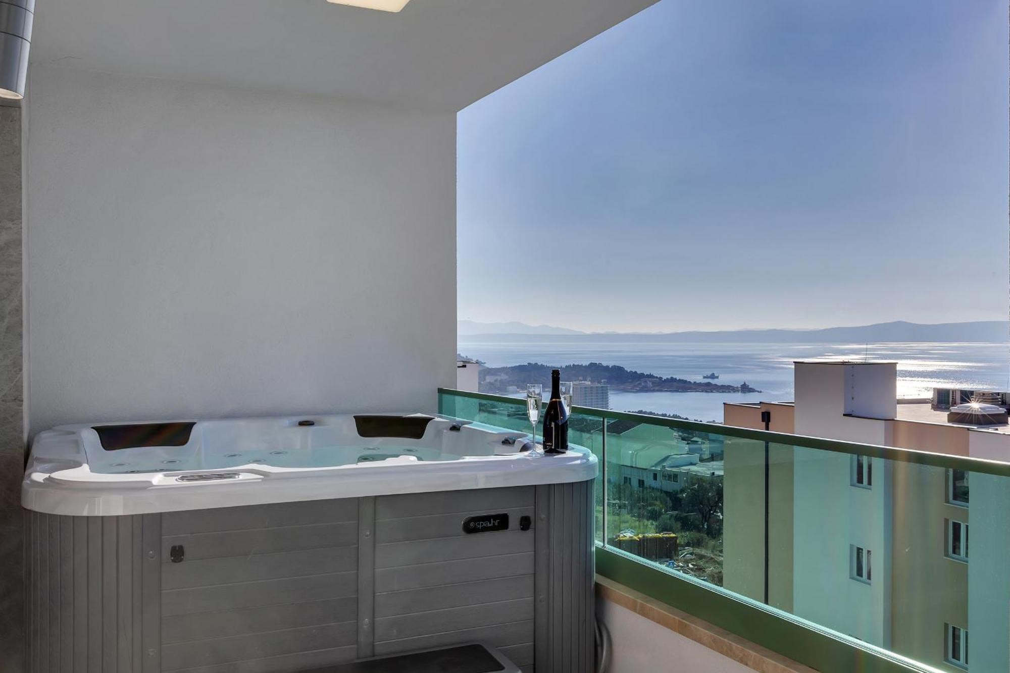 马卡尔斯卡Exclusive Penthouse Big Blue With Private Jacuzzi公寓 外观 照片
